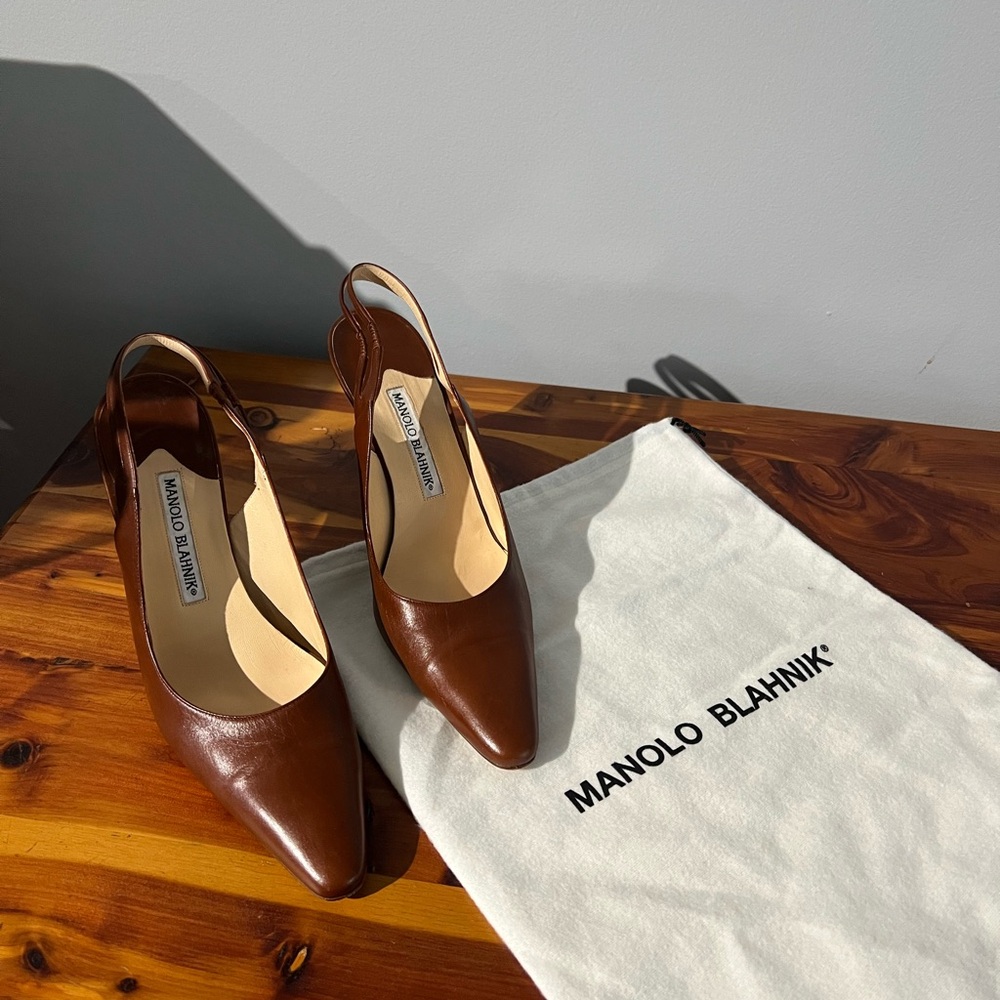 Vintage Manolo Blahnik Brown Leather Slingback Pumps - Picture 2 of 16